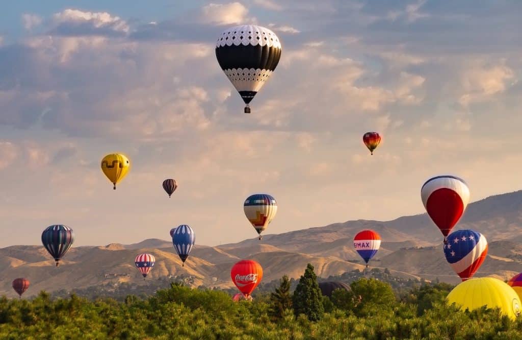 A sky full of colorful hot air balloon.