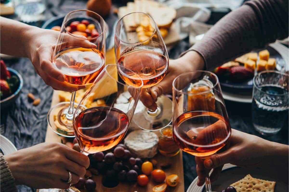 Rosé Bowl: A Wine Tasting Experience 