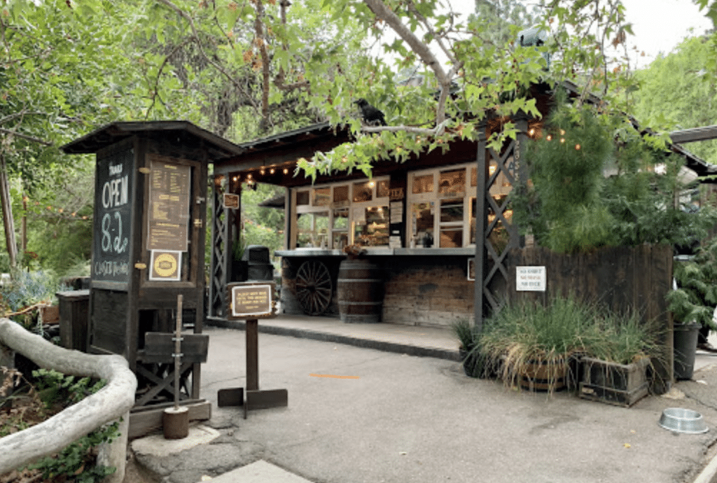 The Trails en Griffith Park es otra opción perfecta para el brunch al aire libre en Los Ángeles