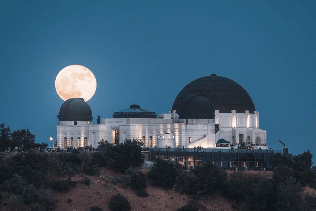 September Full Moon 2022 over the observatory in Los Angeles