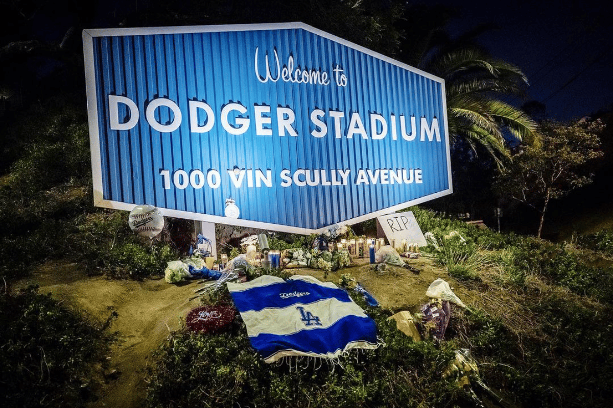 Dodgers to Wear Patch Honoring Vin Scully for Rest of Season