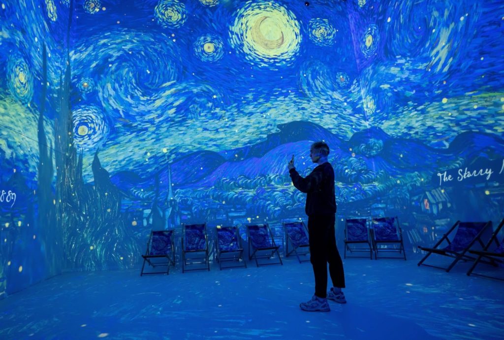 A Brand New Van Gogh Exhibit Has Officially Arrived In Los Angeles